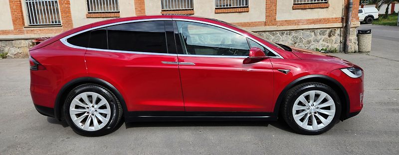 Tesla Model X (2018) 5 MÍST-AWD-KOLA-20-SOH-87,3 - fotka 3 z 58