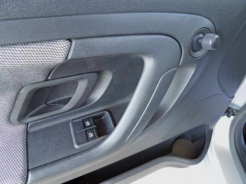 Škoda Fabia 1.2HTP Klima Tažné Serviska - fotka 13 z 36