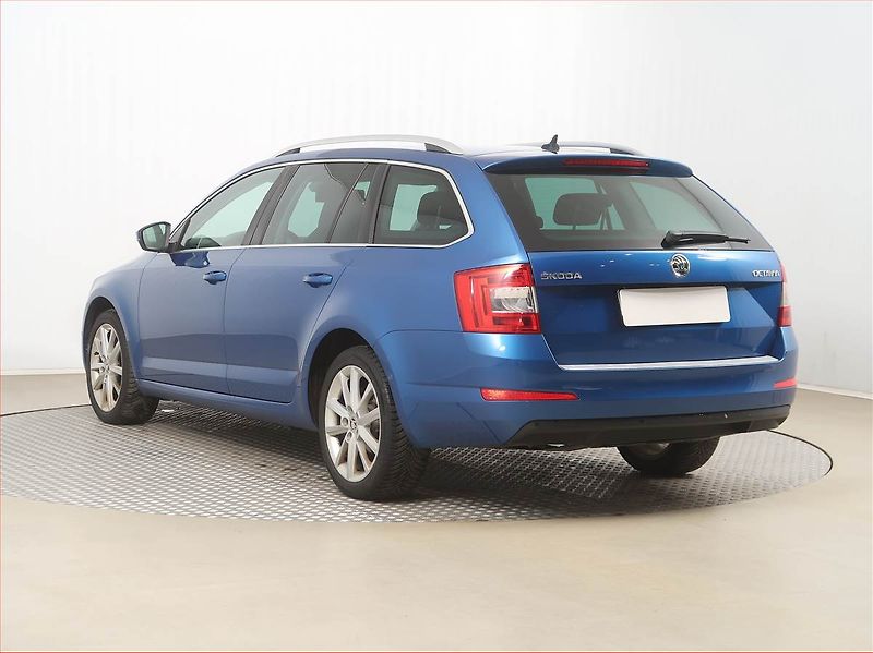 Škoda Octavia (2014) Style Plus 1.6 TDI, Automat - fotka 4 z 16