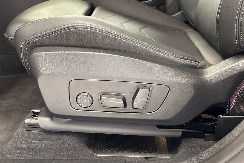 BMW X1 xDrive23d - fotka 15 z 19