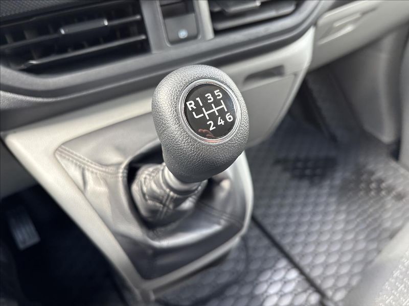 Ford Transit Custom 2,0 EcoBlue 100kW Trend L2 - fotka 34 z 43