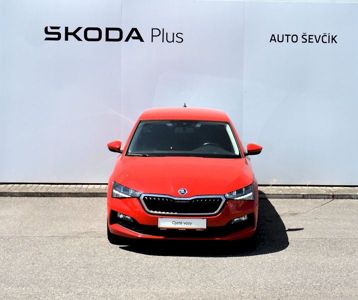 Škoda Scala (2020) 1.0 TSI 85 KW Ambition 125 LET - fotka 4 z 25