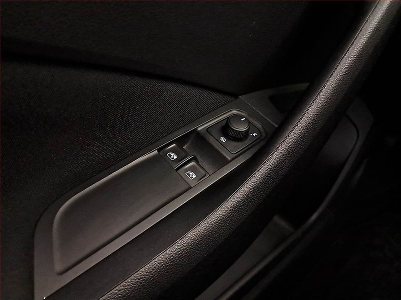 Škoda Scala (2023) Ambition 1.0 TSI, Serv.kniha - fotka 19 z 20