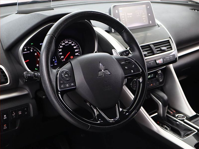 Mitsubishi Eclipse Cross (2019) 1.5 T-MIVEC, 4X4, Automat, ČR - fotka 20 z 20