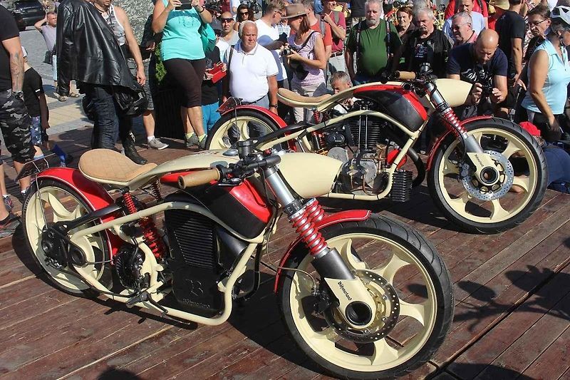 Z výstavy motorka zamíří do homologační zkušebny