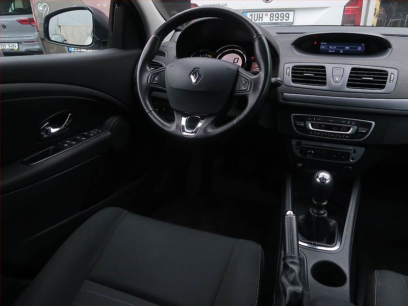 Renault Mégane (2016) Limited 1.2 TCe, Tempomat - fotka 7 z 14