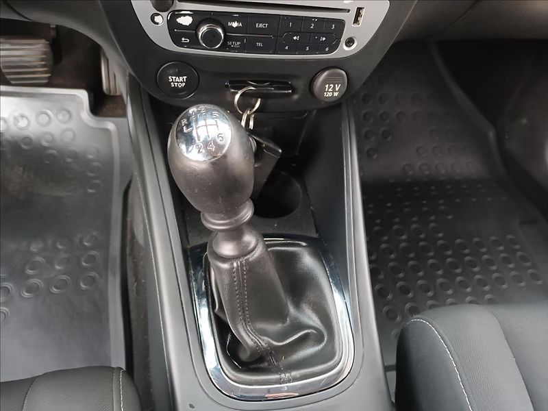 Renault Mégane 1,6 16V,81KW,KLIMA,PARKING,KOL - fotka 14 z 39