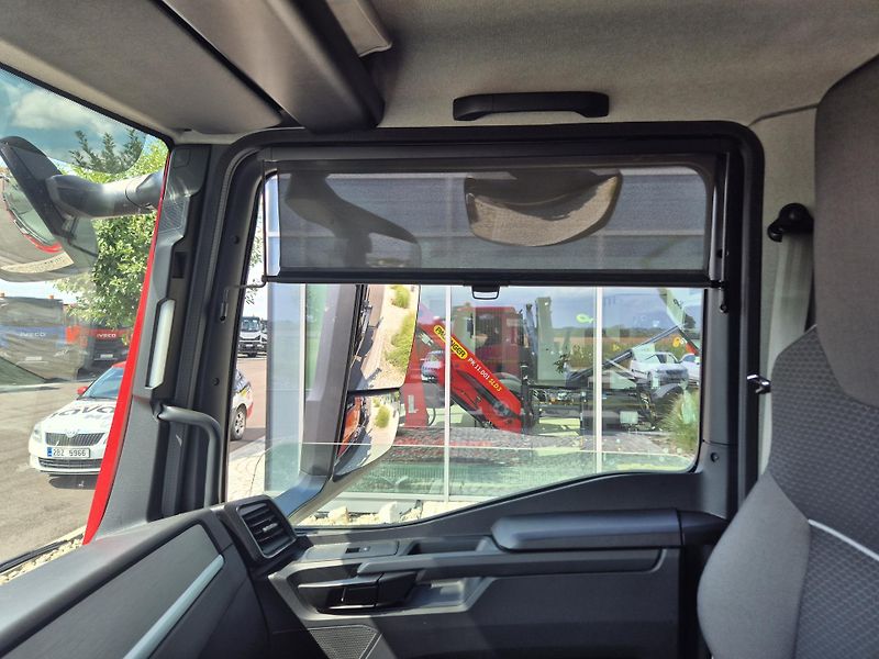 MAN TGL 12.220 HIAB + KONTEJNER  - fotka 15 z 22
