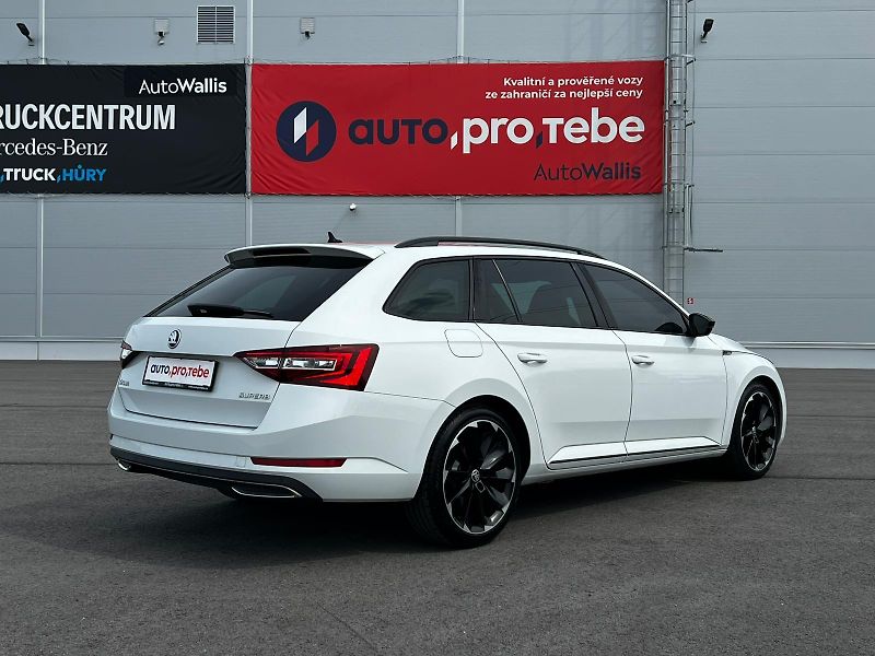 Škoda Superb 2.0TDI DSG 140kW Sportline  - fotka 3 z 25