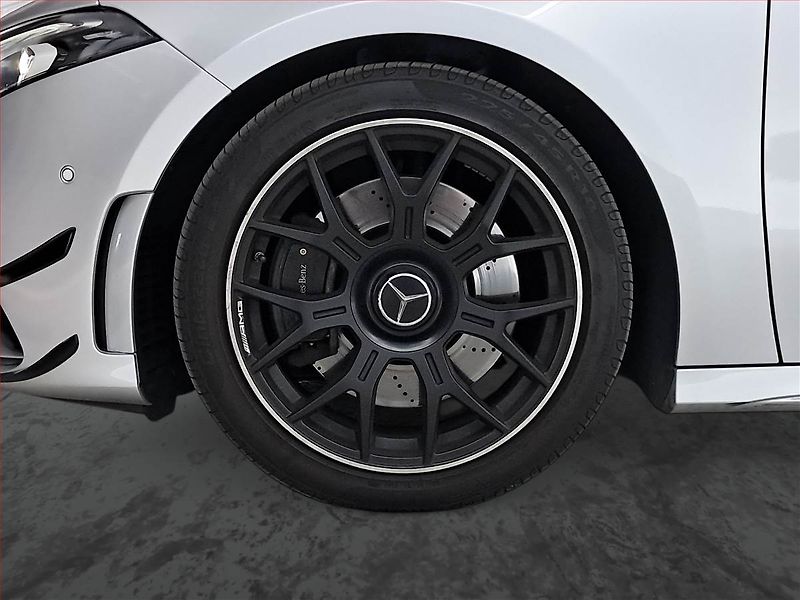 Mercedes-Benz Třídy A (2019) AMG line A 250 4MATIC - fotka 15 z 24