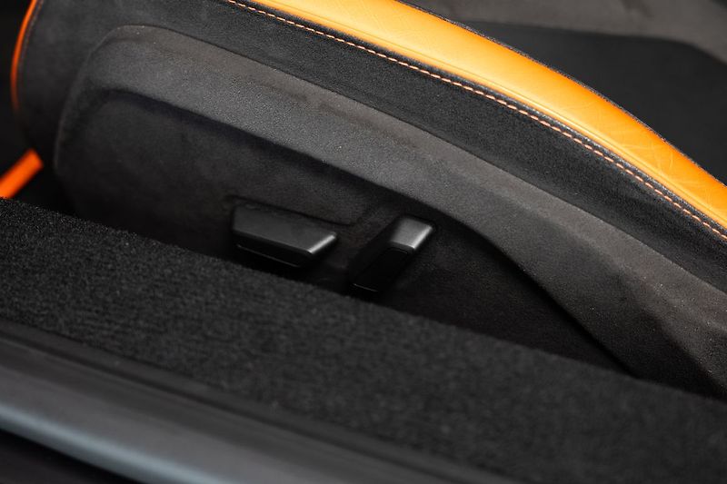 Lamborghini Revuelto NOVITEC Výfuk/Arancio Apodis/L - fotka 8 z 23