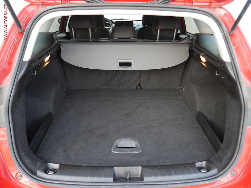 Fiat Tipo (2022) 1.0 GSE, Cross, LED - fotka 7 z 16