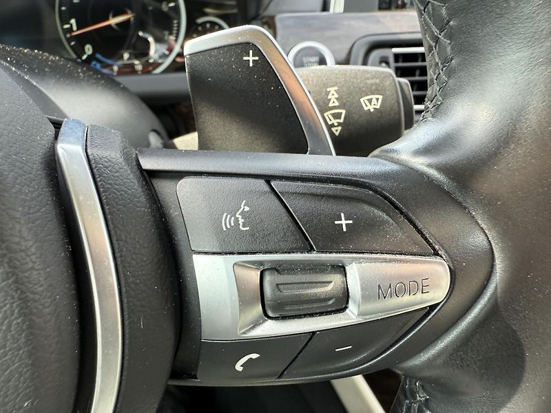 BMW Řada 6 650i xDRIVE M-PAKET LED NAVI - fotka 19 z 40