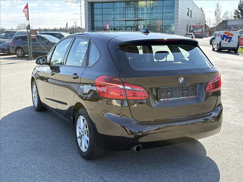 BMW Řada 2 1,5 218i 100kW AT,Led,Navi,PDC - fotka 37 z 37