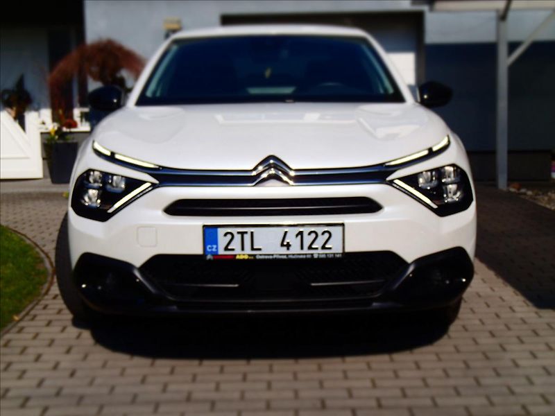 Citroën C4 1,2 1. Majitel, ČR, DPH - fotka 2 z 50