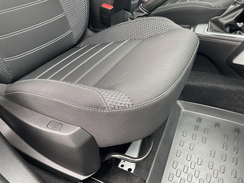 Dacia Duster (2022) 1.3 TCe,Prestige,Automat,1.Maj - fotka 26 z 28