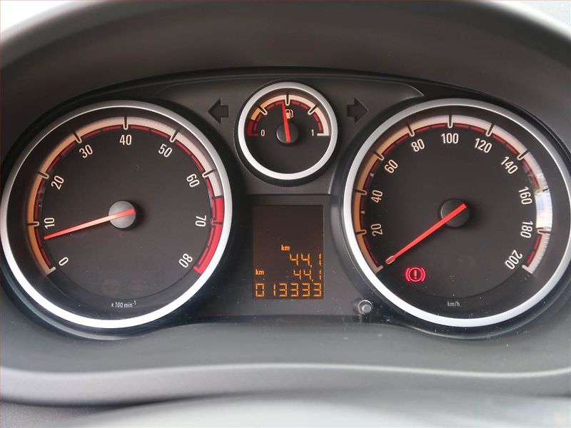 Opel Corsa (2013) 1.2, Serv.kniha - fotka 11 z 17