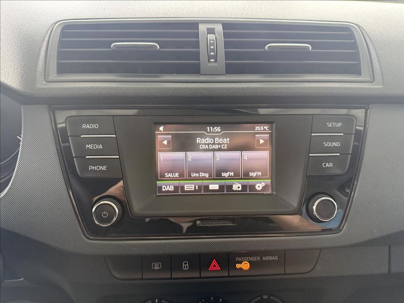 Škoda Fabia 1,2   TSI 66kW,SERVISKA - fotka 15 z 24