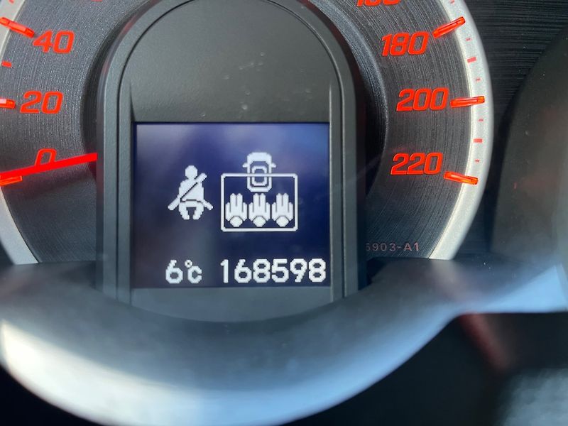 Honda Jazz (2010) 1.4 i Velmi pěkná - fotka 15 z 16