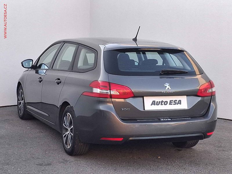 Peugeot 308 (2018) 1.6HDi, ČR, AC - fotka 6 z 16