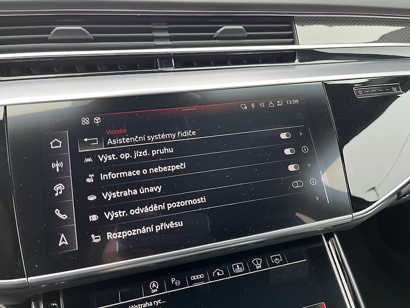 Audi S8 (2023) 4.0TFSi V8 420kW - FULL výbava - fotka 21 z 27