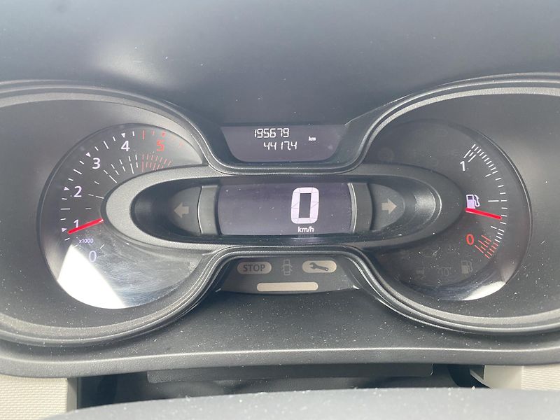 Renault Trafic (2019) 1.6DCi, 5-MÍST, 1.MAJ.ČR!! - fotka 19 z 42