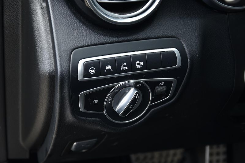 Mercedes-Benz GLC 220d 4MATIC COUPE SERV.KNIHA - fotka 15 z 27