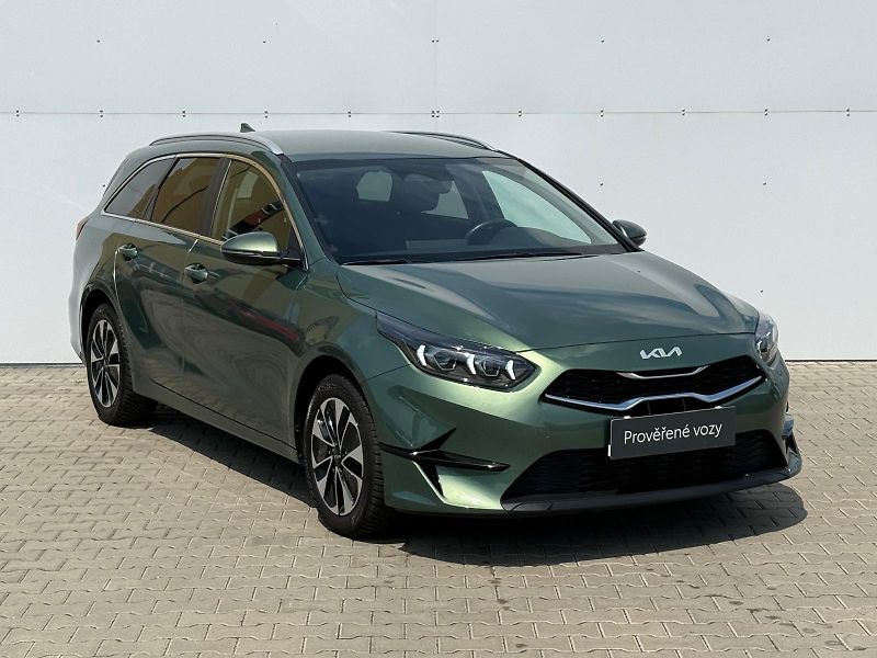 Kia Ceed 1.5 T-GDi 7DCT TOP - fotka 6 z 27