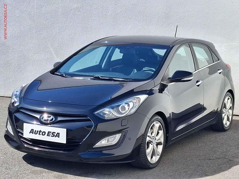 Hyundai i30 (2013) 1.6GDi, 2.maj, servis.kniha - fotka 3 z 19
