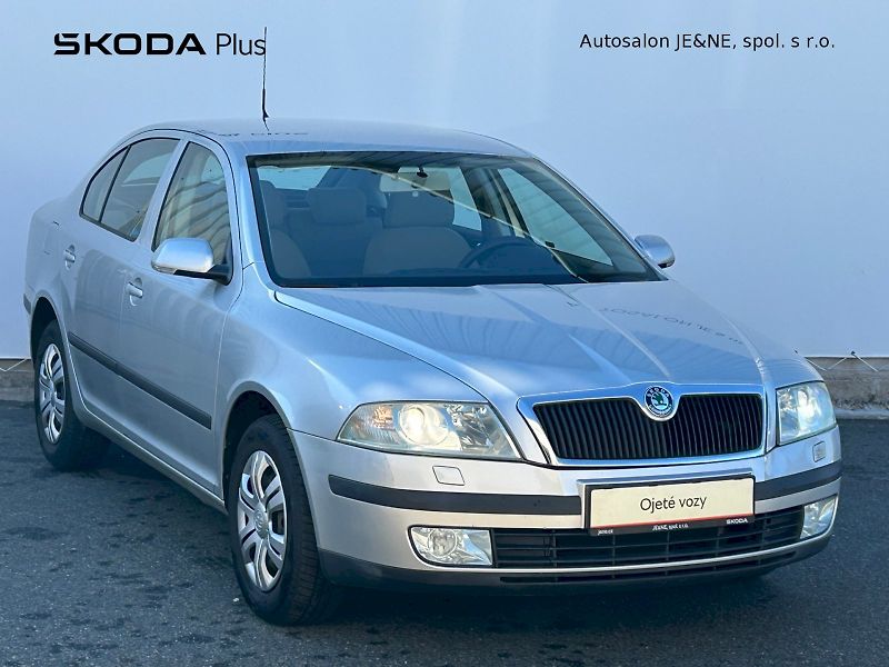 Škoda Octavia (2006) Ambiente 1.6 FSI 85 kW - fotka 6 z 23