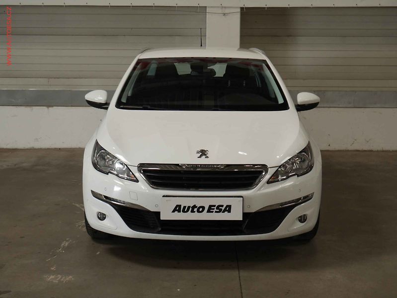 Peugeot 308 (2015) 1.2 PT, ČR, Active, TZ - fotka 2 z 19