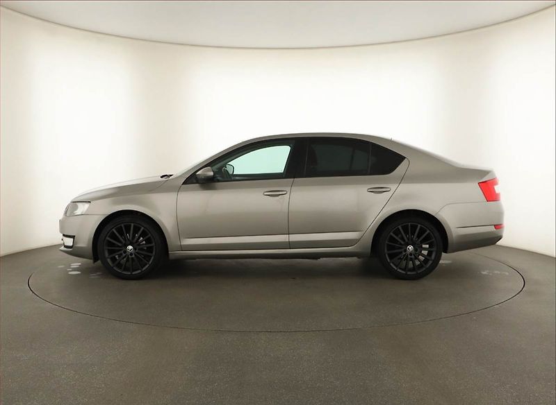 Škoda Octavia (2016) Ambition Plus 1.0 TSI - fotka 3 z 14