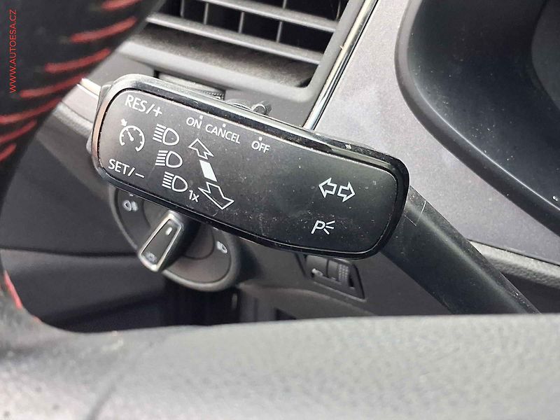 Seat Leon (2014) 1.4 TSi, FR, výhřev sed - fotka 13 z 16
