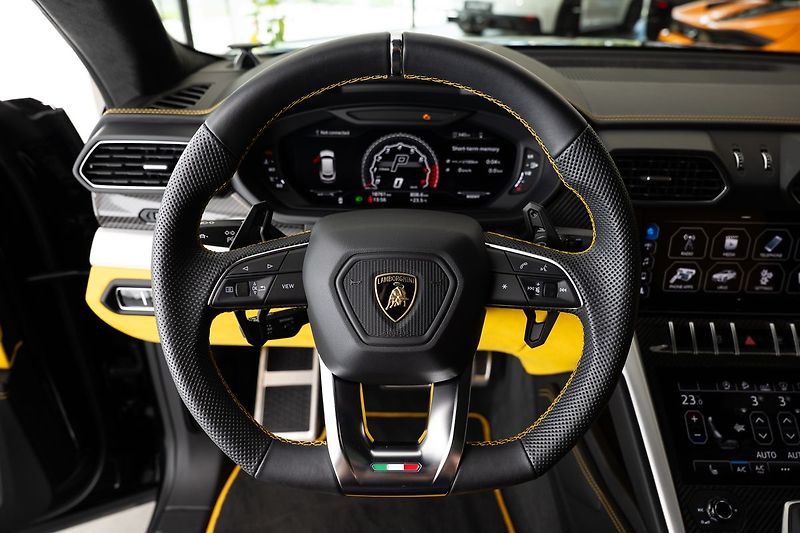 Lamborghini Urus Bang&Olufsen/360/Pano - fotka 19 z 27