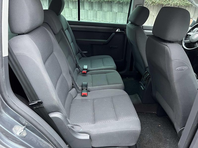 Volkswagen Touran 1.9 TDi 66 kW 7-MÍST - fotka 7 z 13