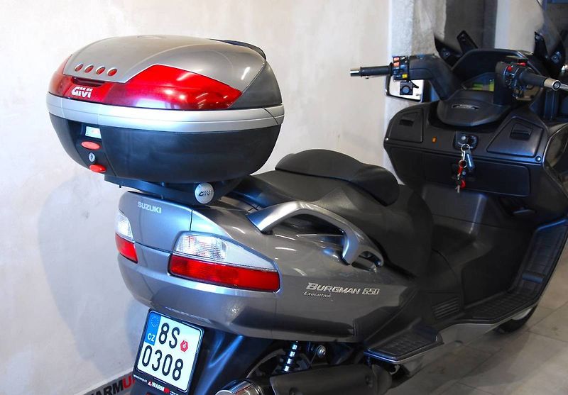 Suzuki Burgman 650 Executive (2007) - fotka 5 z 21