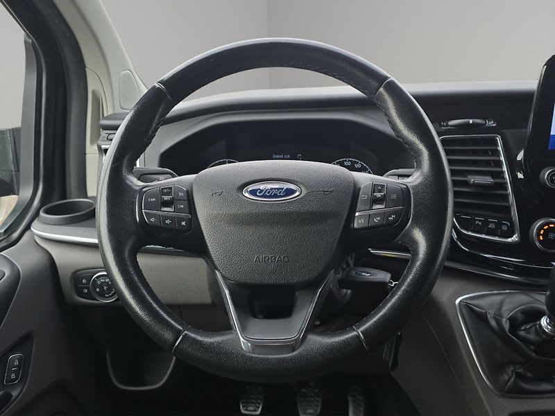 Ford Tourneo Custom (2020) 2.0 EcoBlue MHEV 136kW, 1. Maj - fotka 10 z 22