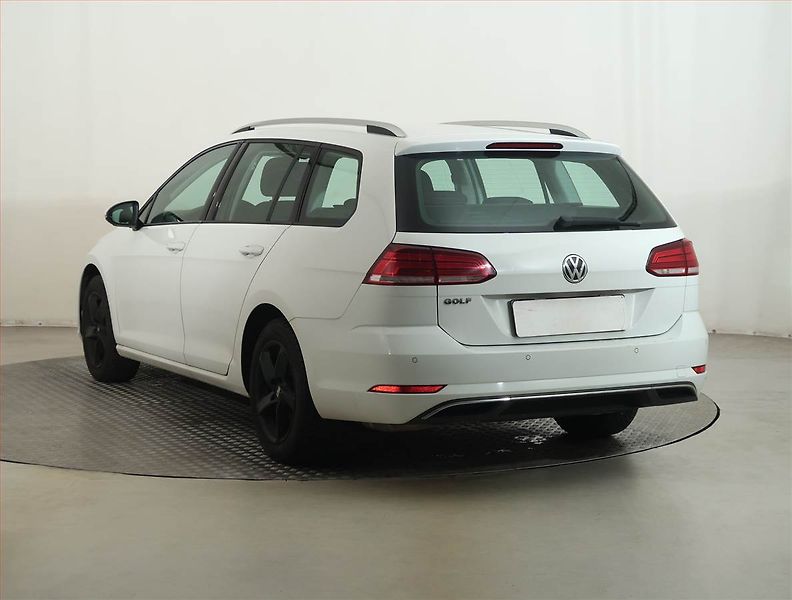 Volkswagen Golf (2017) Comfortline 1.4 TSI - fotka 4 z 14