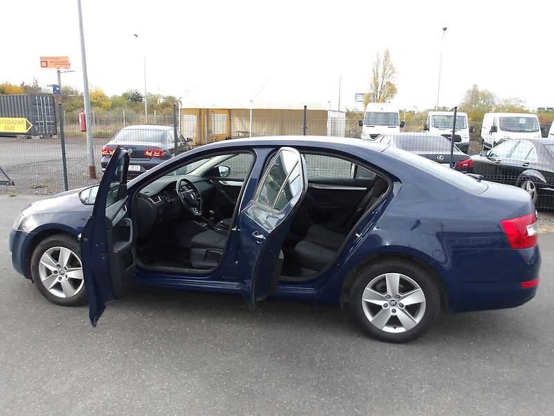 Škoda Octavia 1,6TDi 1.MAJITEL ! NAJ.137000k - fotka 11 z 30