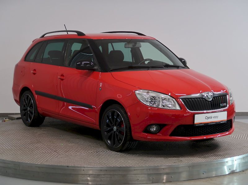 Škoda Fabia (2011) RS 1.4TSI 132KW DSG - fotka 6 z 25