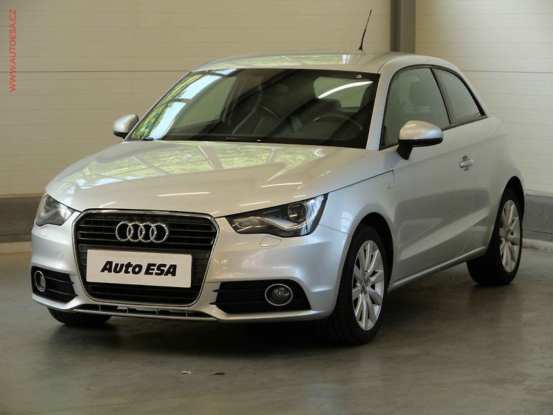 Audi A1 (2011) 1.6TDI, Xenon, kůže - fotka 3 z 17