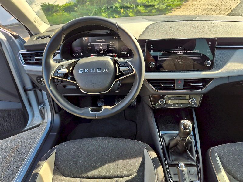 Škoda Scala (2025) Top Selection 1.0TSi 85kW 6°ma - fotka 22 z 30