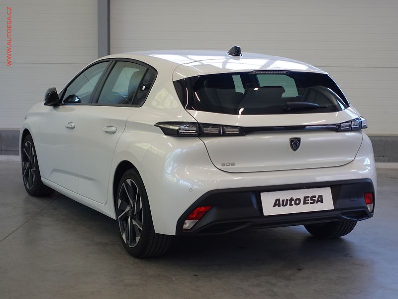 Peugeot 308 (2022) 1.2PT, ČR, Klima - fotka 6 z 21