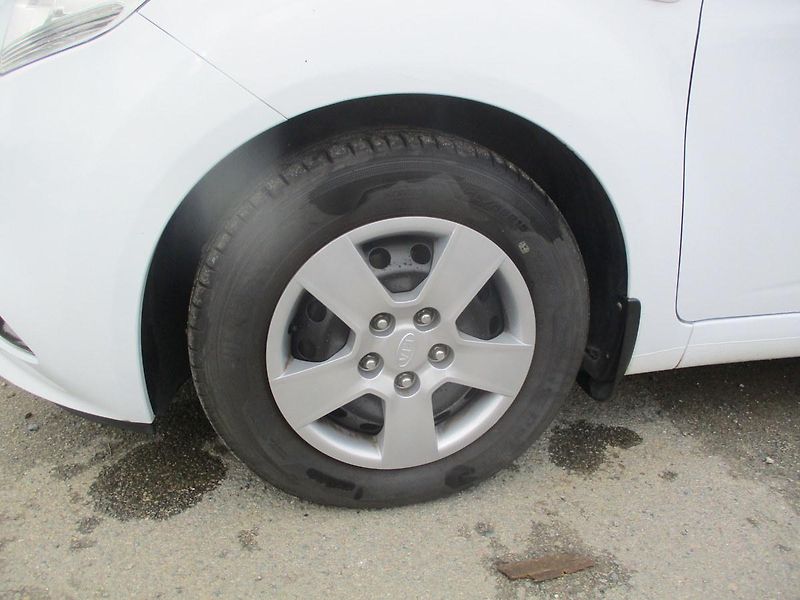 Kia Venga 1.6i 91kW AUTOMAT*NAVI*VÝHŘEV - fotka 26 z 50
