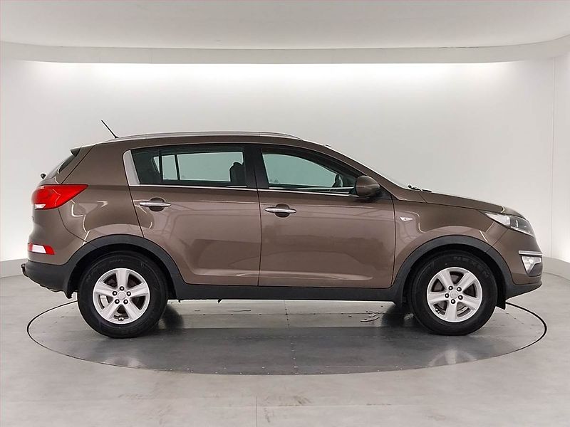 Kia Sportage (2015) 1.7 CRDi, Serv.kniha, Xenony - fotka 6 z 19