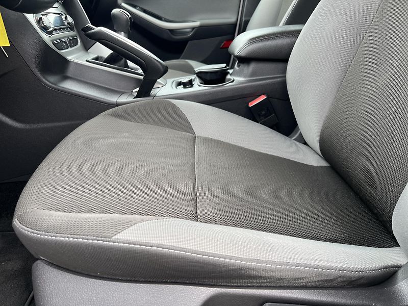Ford Focus 1.0i KLIMATIZACE ALU PŮVOD ČR - fotka 11 z 37