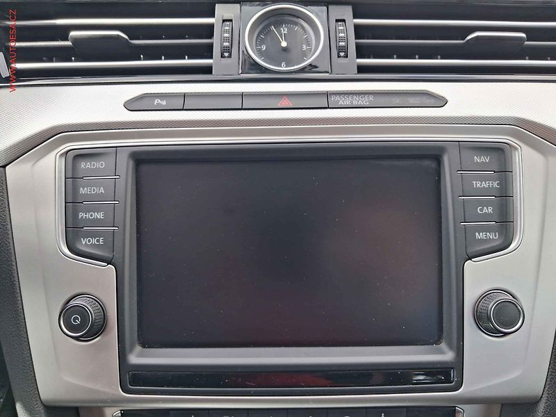 Volkswagen Passat (2016) 2.0 TDi, LED, navi, park - fotka 13 z 19