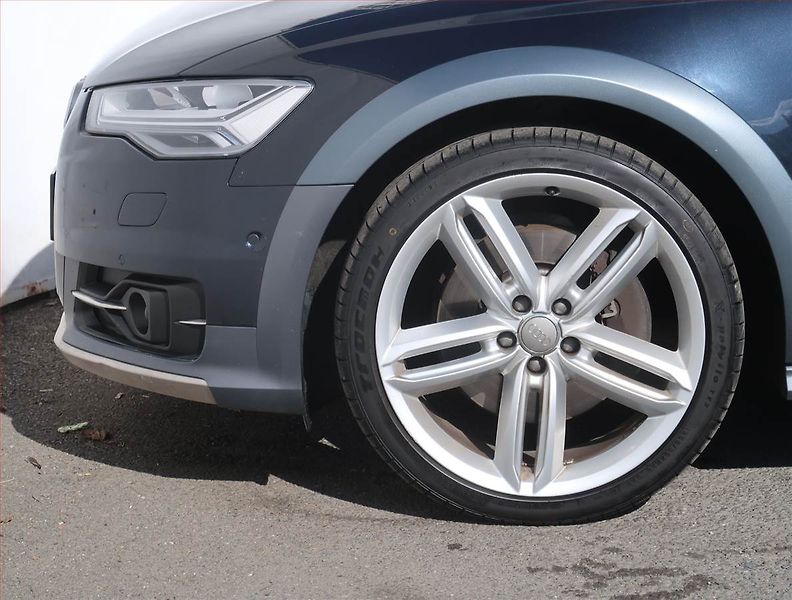 Audi A6 Allroad (2015) 3.0 TDI, 4X4, Automat, Kůže - fotka 15 z 25