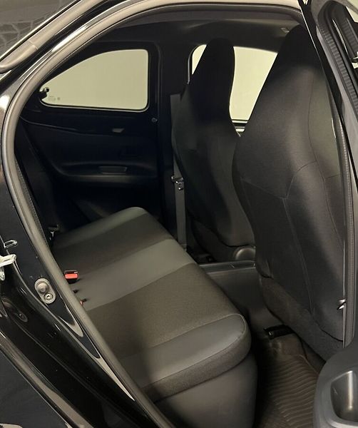Toyota Aygo 1,5 Hybrid AT GR Sport - fotka 12 z 16