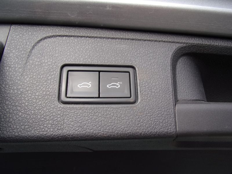 Volkswagen Passat (2019) 2.0TDi 110kW BUSINESS DSG SERV - fotka 20 z 24
